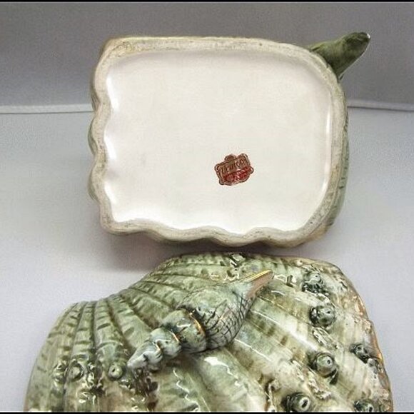 1960s Vintage Jewelry Box Majolica Style Shells w Parakeet - Picture 7 of 7